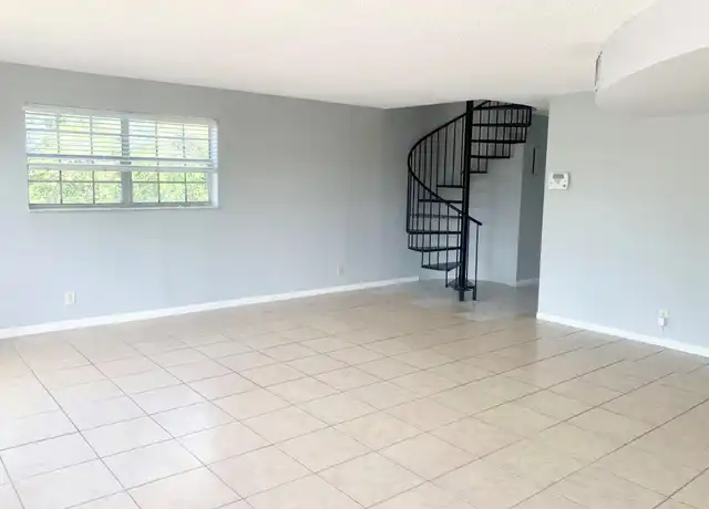 Property at 680 Tennis Club Dr #312, Fort Lauderdale, FL, 33311, 3 beds, 2.5 baths, [object Object]