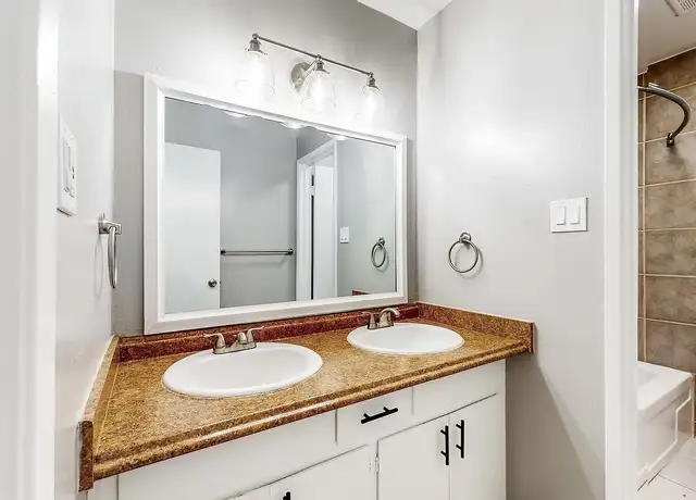 Photo of 401 I St, Davis, CA 95616