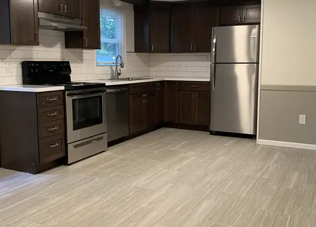 Property at 19 Allen St Unit 19, Woburn, MA, 01801, 3 beds, 1.5 baths, [object Object]