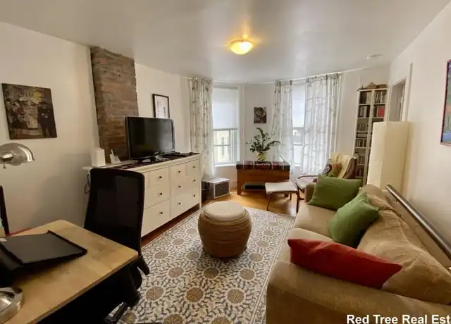 Property at 17 Perry St, Brookline, MA, 02445, 2 beds, 1 bath, [object Object]