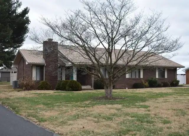 Property at 122 N Fairway Rd, Franklin, KY, 42134, 3 beds, 2 baths, [object Object]