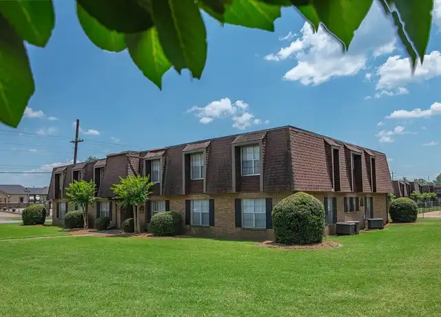 Property at Chateau Apartments - 403 S 6th St, Gadsden, AL, 35901, 1-2 bed, 1-2 bath, [object Object]