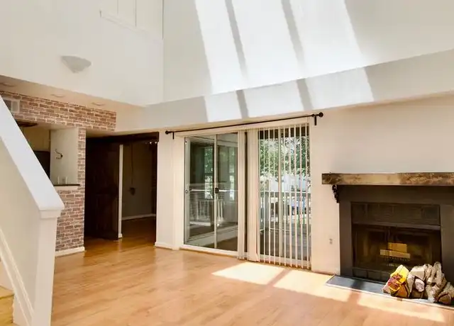 Property at 3377 Lakeside View Dr Unit 19-2, Falls Church, VA, 22041, 3 beds, 2 baths, [object Object]