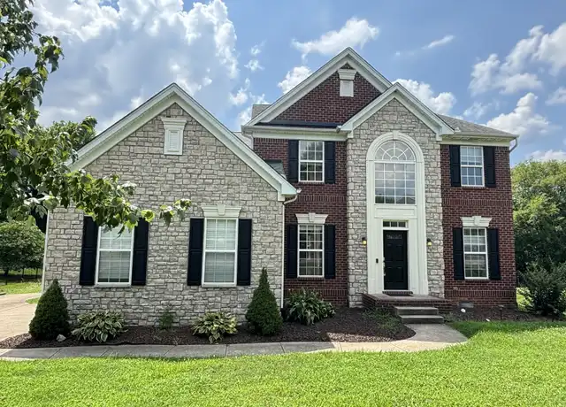 Property at 1055 Avery Trace Cir, Hendersonville, TN, 37075, 4 beds, 2.5 baths, [object Object]