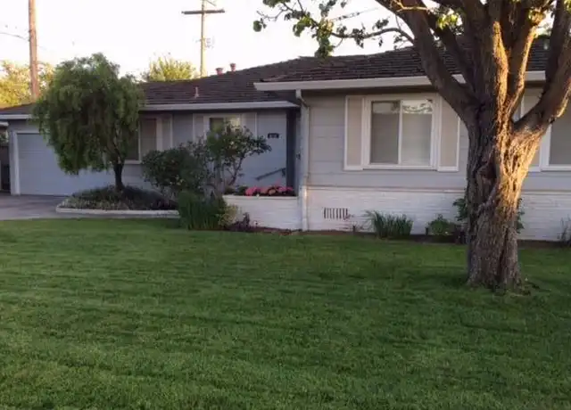 Property at 810 W Tokay St, Lodi, CA, 95240, 3 beds, 2 baths, [object Object]
