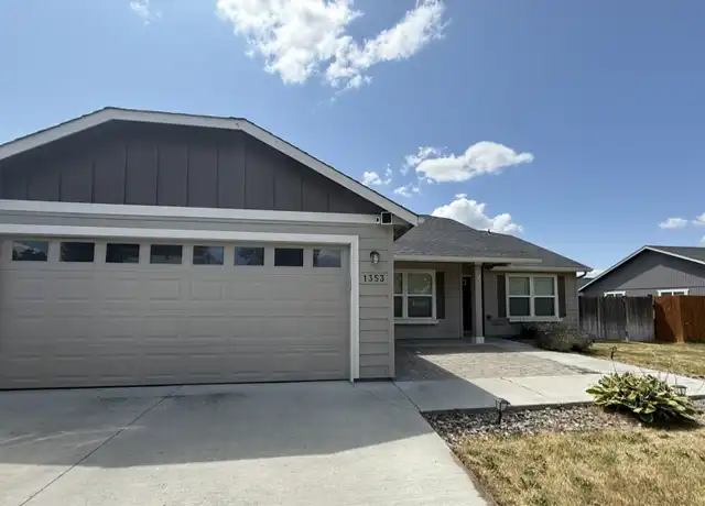 Property at 1353 E Raymond Dr, Moses Lake, WA, 98837, 3 beds, 2 baths, [object Object]