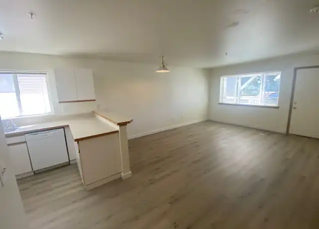 Property at Harrison Heights - 2113 N 107th St, Seattle, WA, 98133, 1 bed, 1 bath, [object Object]