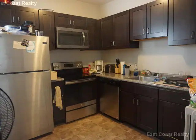 Property at 23 Maple St Unit 5, Watertown, MA, 02472, 3 beds, 1 bath, [object Object]