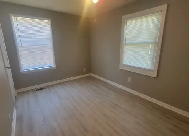 Property at 3863 Kelly Cir S, Memphis, TN, 38111, 2 beds, 1 bath, [object Object]