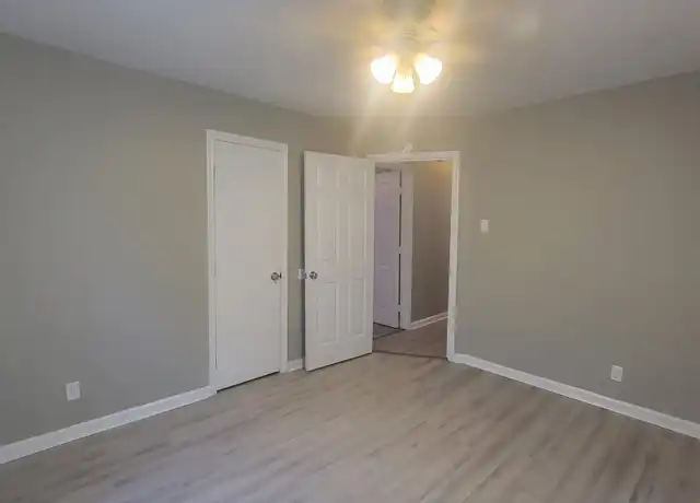 Property at 3863 Kelly Cir S, Memphis, TN, 38111, 2 beds, 1 bath, [object Object]