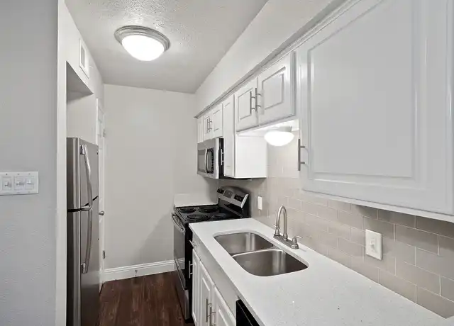 Property at Aberdeen @ Bellmar - 10843 N Central Expy, Dallas, TX, 75231, 0-2 beds, 1-2 bath, [object Object]