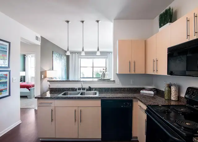 Photo of 1333 N Peak St, Dallas, TX 75204