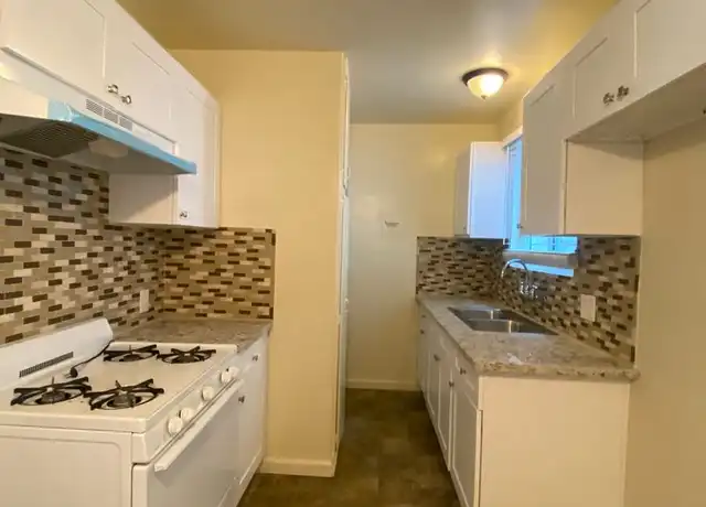 Property at 633 E Windsor Rd Unit 633-B, Glendale, CA, 91205, 1 bed, 1 bath, [object Object]