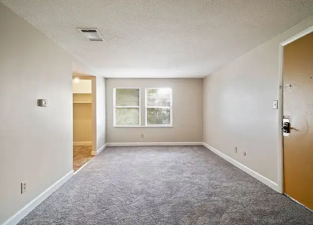 Property at The Courts on Monon - 3609 Balsam Ave, Indianapolis, IN, 46205, 1 bed, 1 bath, [object Object]