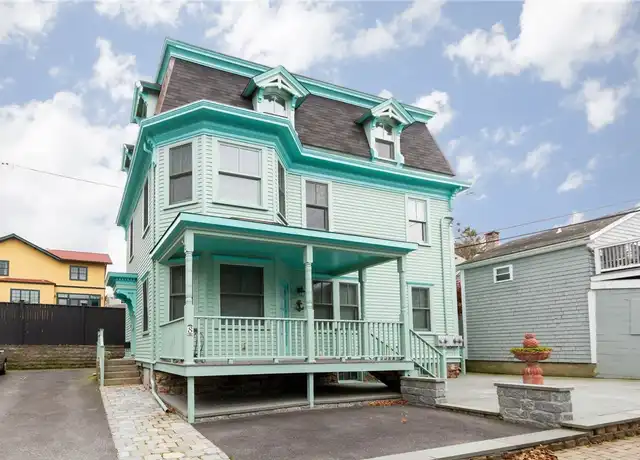 Property at 8 Green Pl #2, Newport, RI, 02840, 2 beds, 1 bath, [object Object]
