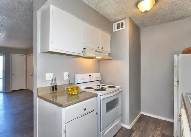 Property at 4404 S 109th East Ave Unit 1104, Tulsa, OK, 74146, 1 bed, 1 bath, [object Object]