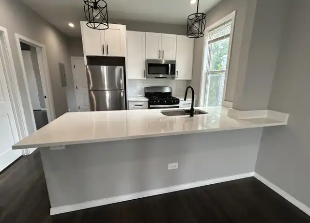 Property at 3671 N Elston Ave Unit 2F, Chicago, IL, 60618, 2 beds, 1 bath, [object Object]
