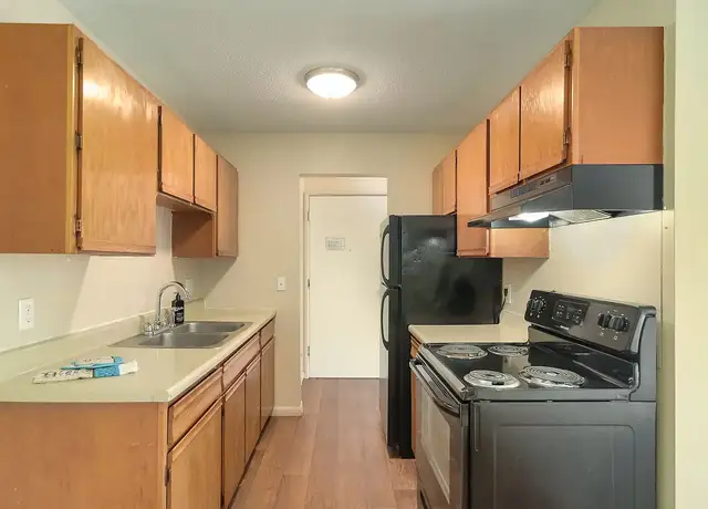 Photo of 1609 Woodbridge St, Saint Paul, MN 55117