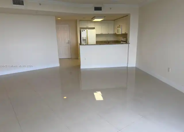 Property at 19501 W Country Club Dr #911, Aventura, FL, 33180, 1 bed, 1 bath, [object Object]