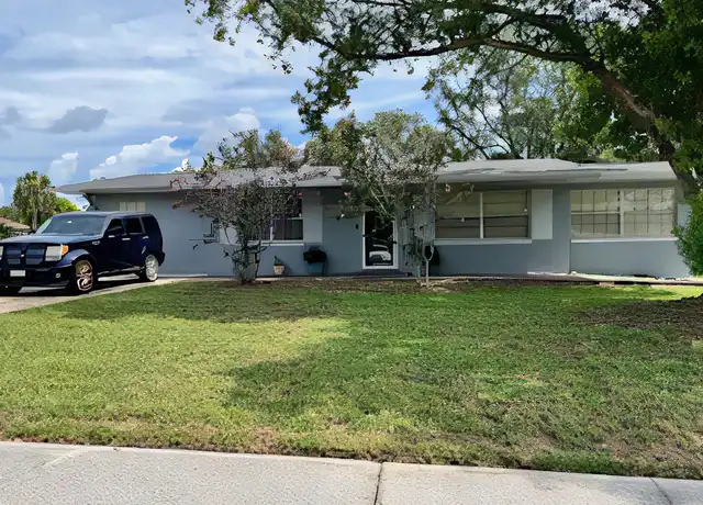Property at 104 E Pearl St, Minneola, FL, 34715, 2 beds, 1 bath, [object Object]