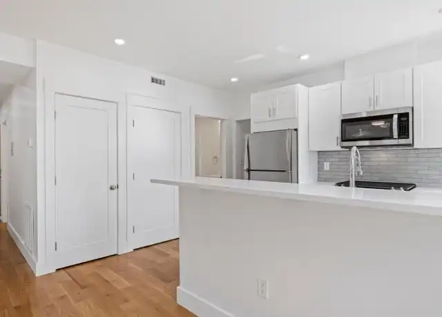 Property at 406 Columbia St, Cambridge, MA, 02141, 3 beds, 2 baths, [object Object]