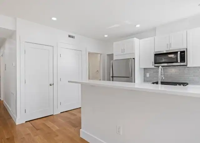 Property at 406 Columbia St, Cambridge, MA, 02141, 3 beds, 2 baths, [object Object]