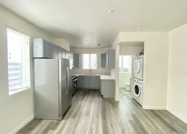 Property at 2409 Redondo Blvd Unit 2409 1/2 Ridgeley, Los Angeles, CA, 90016, 4 beds, 4 baths, [object Object]