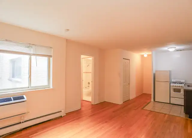 Property at 1055 W Catalpa Ave Unit 512, Chicago, IL, 60640, 0 beds, 1 bath, [object Object]