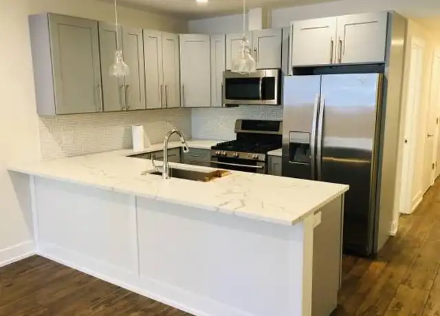 Property at 2829 N Rockwell St Unit GF, Chicago, IL, 60618, 3 beds, 2 baths, [object Object]