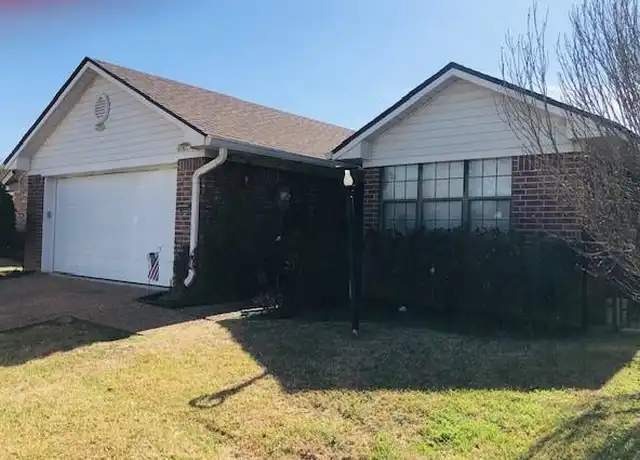 Property at 7846 Millicent Cir, Shreveport, LA, 71105, 3 beds, 2 baths, [object Object]