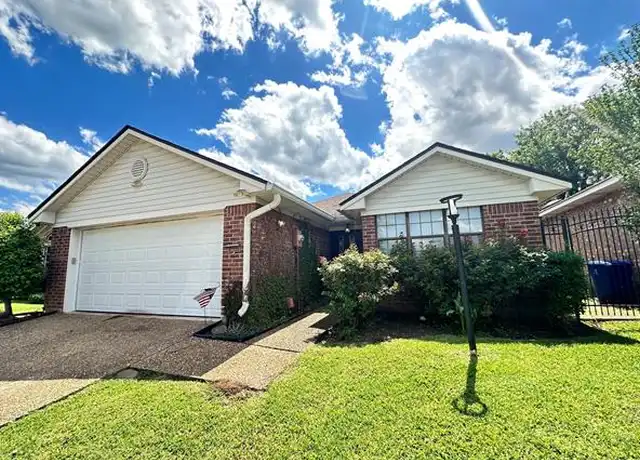 Property at 7846 Millicent Cir, Shreveport, LA, 71105, 3 beds, 2 baths, [object Object]