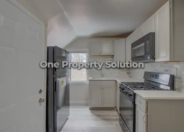 Property at 3801 Tennessee St Unit 2R, Gary, IN, 46409, 1 bed, 1 bath, [object Object]