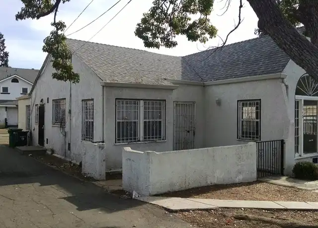 Property at 3334 72nd Ave Unit T3334, Oakland, CA, 94605, 3 beds, 2.5 baths, [object Object]