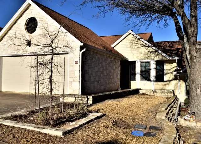 Property at 426 Fitch St, Kerrville, TX, 78028, 2 beds, 2 baths, [object Object]