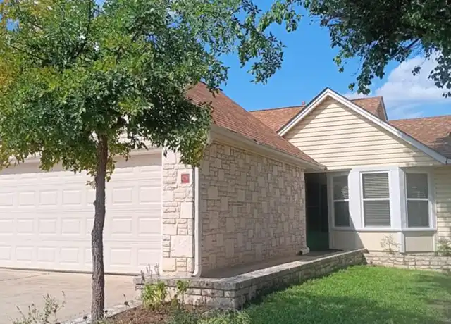 Property at 426 Fitch St, Kerrville, TX, 78028, 2 beds, 2 baths, [object Object]