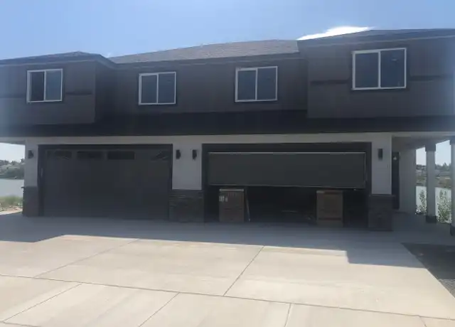 Property at 1417 W Lakeside Dr Unit A, Moses Lake, WA, 98837, 3 beds, 2.5 baths, [object Object]