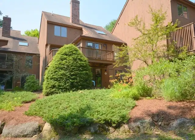 Property at 3 Lakeview Pl, Grantham, NH, 03753, 3 beds, 3 baths, [object Object]