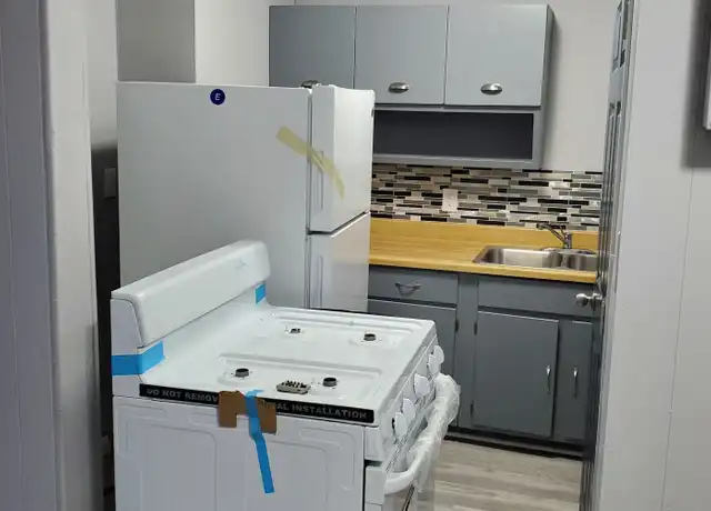 Property at 890 Rice St Unit 1, St Paul, MN, 55117, 1 bed, 1 bath, [object Object]