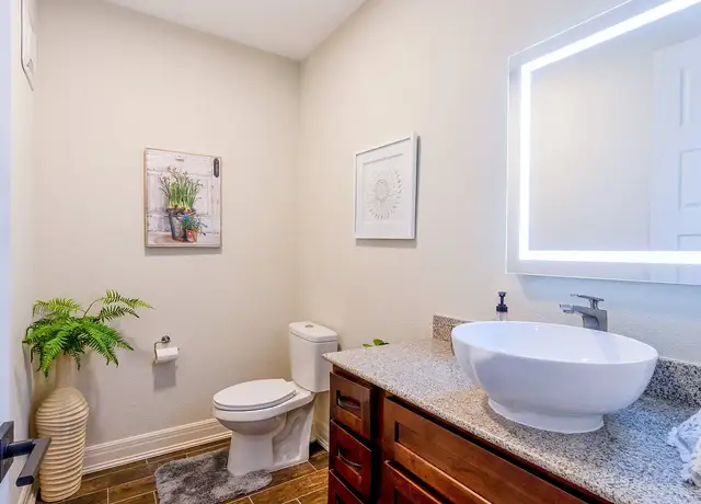 Photo of 6743 W 135th St, Overland Park, KS 66223