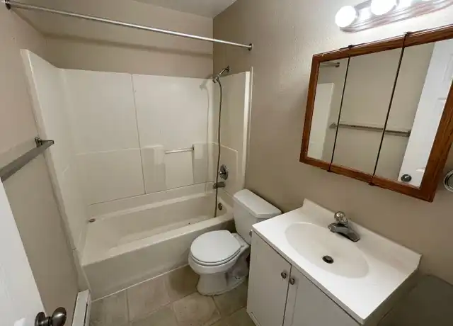 Property at 8614 SE 17th Ave Unit 4, Portland, OR, 97202, 2 beds, 1 bath, [object Object]