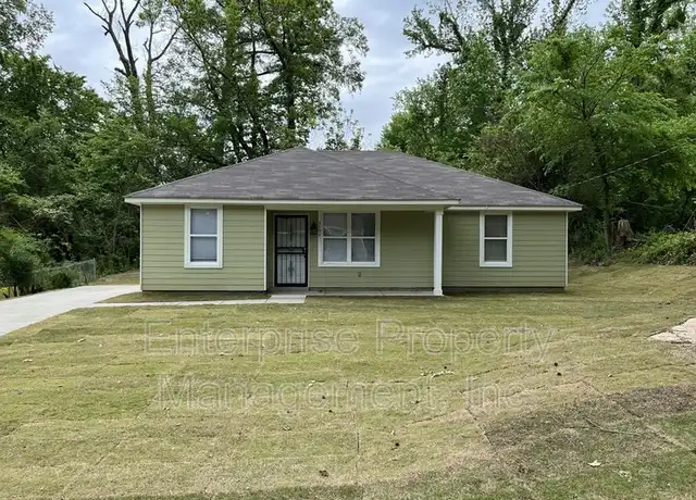 Property at 3194 University St, Memphis, TN, 38127, 4 beds, 2 baths, [object Object]