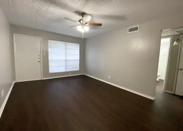 Property at 1809 W Schunior St Unit 0404, Edinburg, TX, 78541, 3 beds, 2 baths, [object Object]