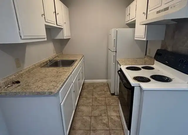 Property at 15412 Maple Park Dr Unit 23, Maple Heights, OH, 44137, 2 beds, 1 bath, [object Object]