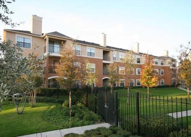 Apartments Near 75220