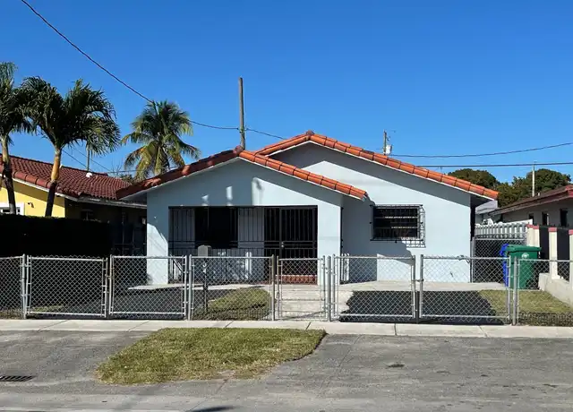 Property at 3431 NW 14th St, Miami, FL, 33125, 3 beds, 2 baths, [object Object]