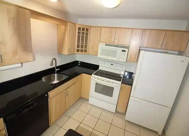 Property at 1029 Pleasant St, Worcester, MA, 01602, 1 bed, 1 bath, [object Object]