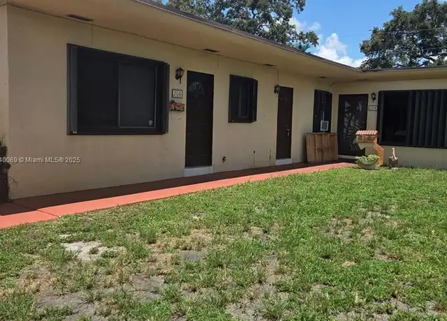 Property at 206 SW 3rd St Unit 2, Dania Beach, FL, 33004, 0 beds, 1 bath, [object Object]