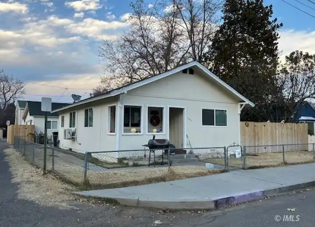 Property at 587 W Pine St, Bishop, CA, 93514, 3 beds, 2 baths, [object Object]