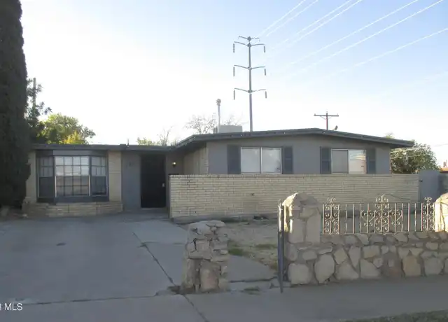Property at 128 Graphite Dr, El Paso, TX, 79932, 3 beds, 2 baths, [object Object]