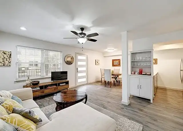 Property at The Halifax - 807 W Lynn St, Austin, TX, 78703, 1-2 bed, 1 bath, [object Object]